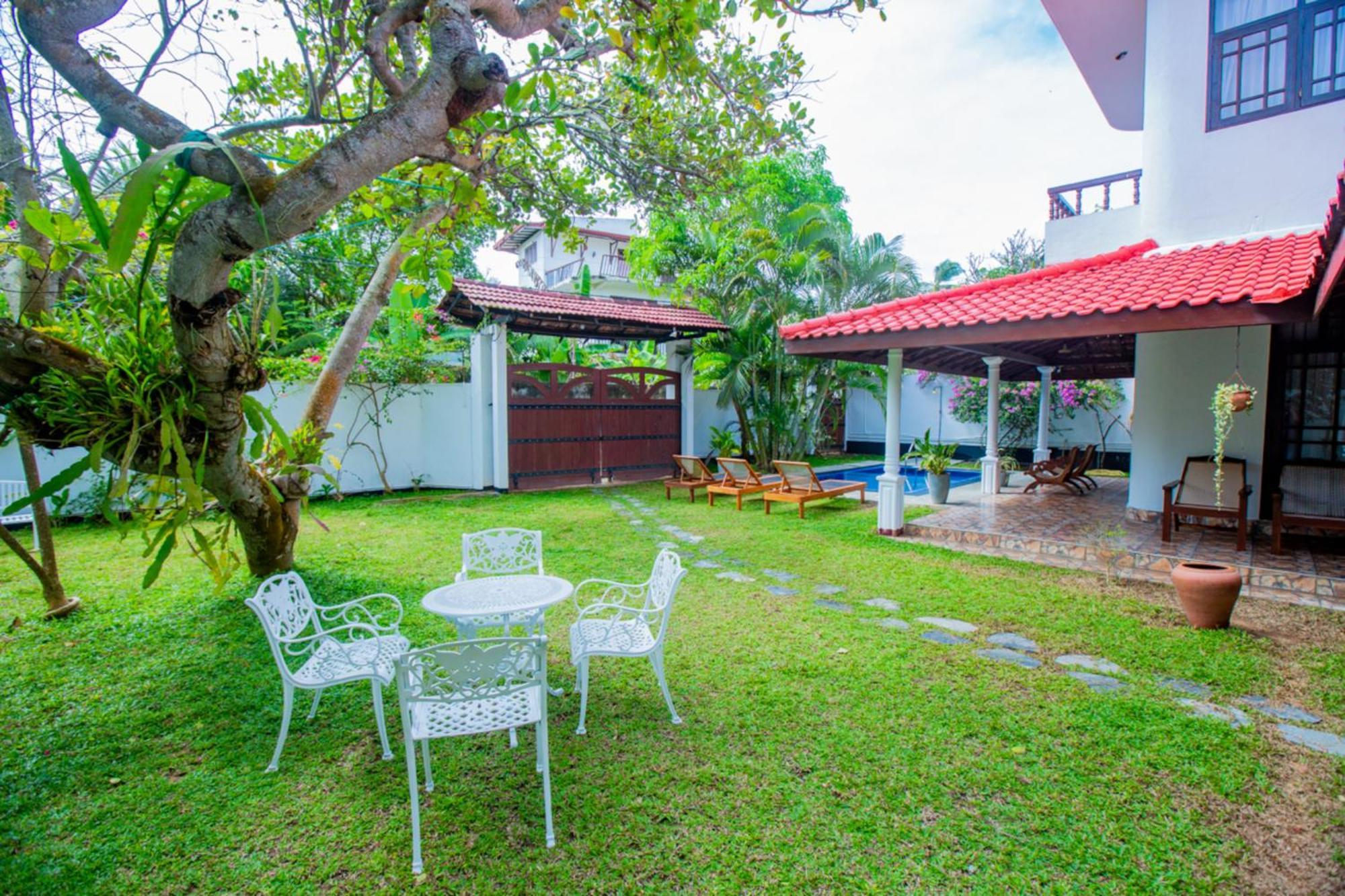 Nibbana Mirissa Hotel Esterno foto