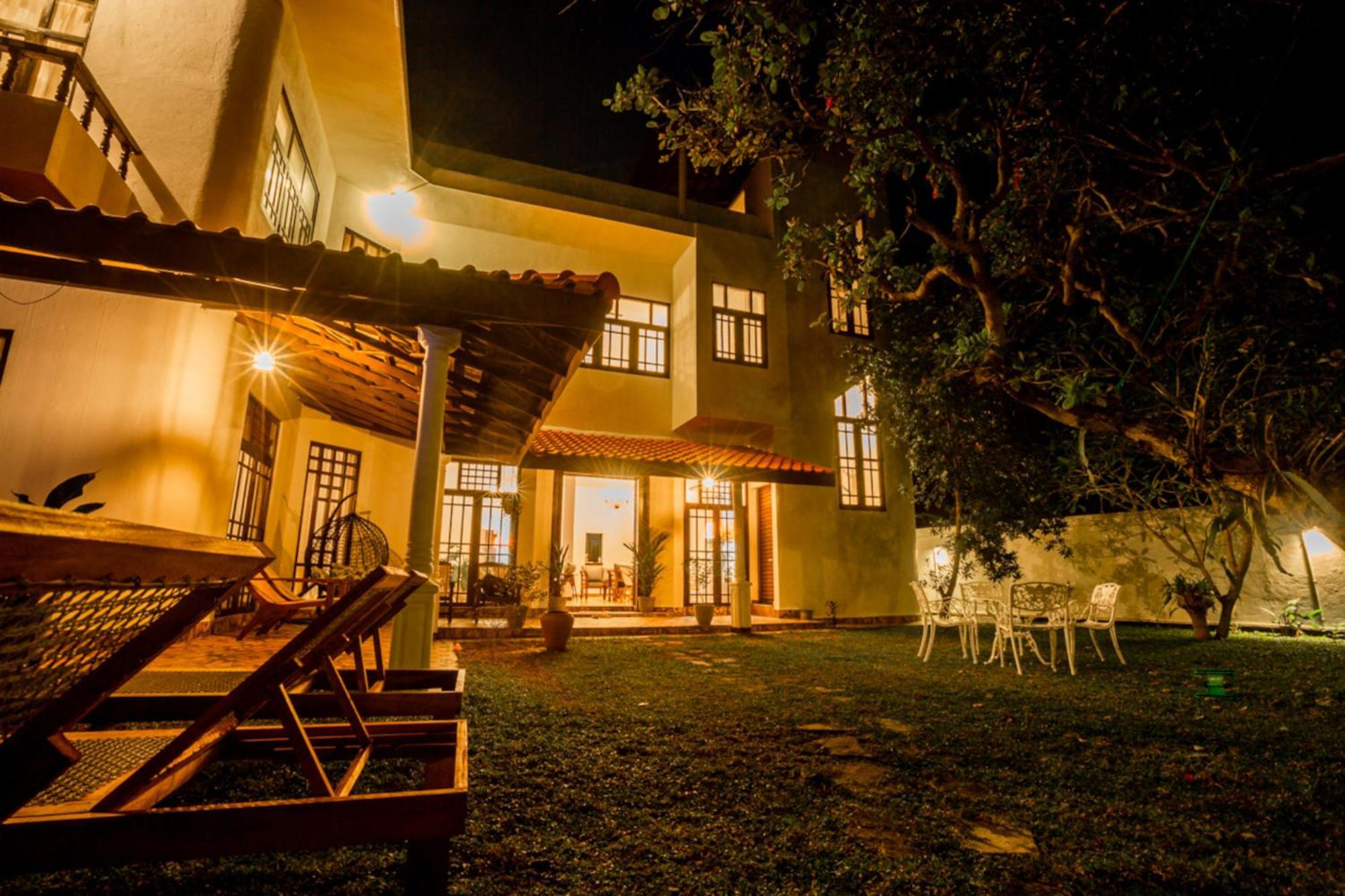 Nibbana Mirissa Hotel Esterno foto
